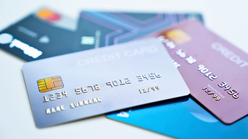 複数のクレジットカードを持つことはできますか