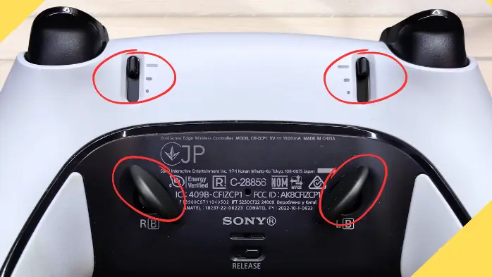 PS5 DualSense Edge コントローラーの背面
